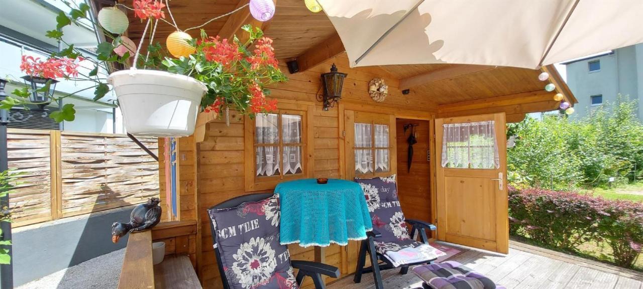 Ferienwohnungen Parkschloesschen บัดเพอร์ทอนท์ ภายนอก รูปภาพ
